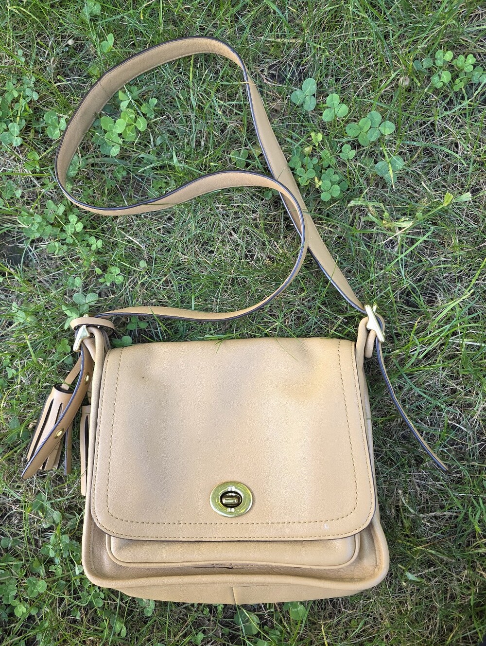 Vintage Coach Rambler Tan Leather Cross Body Bag
